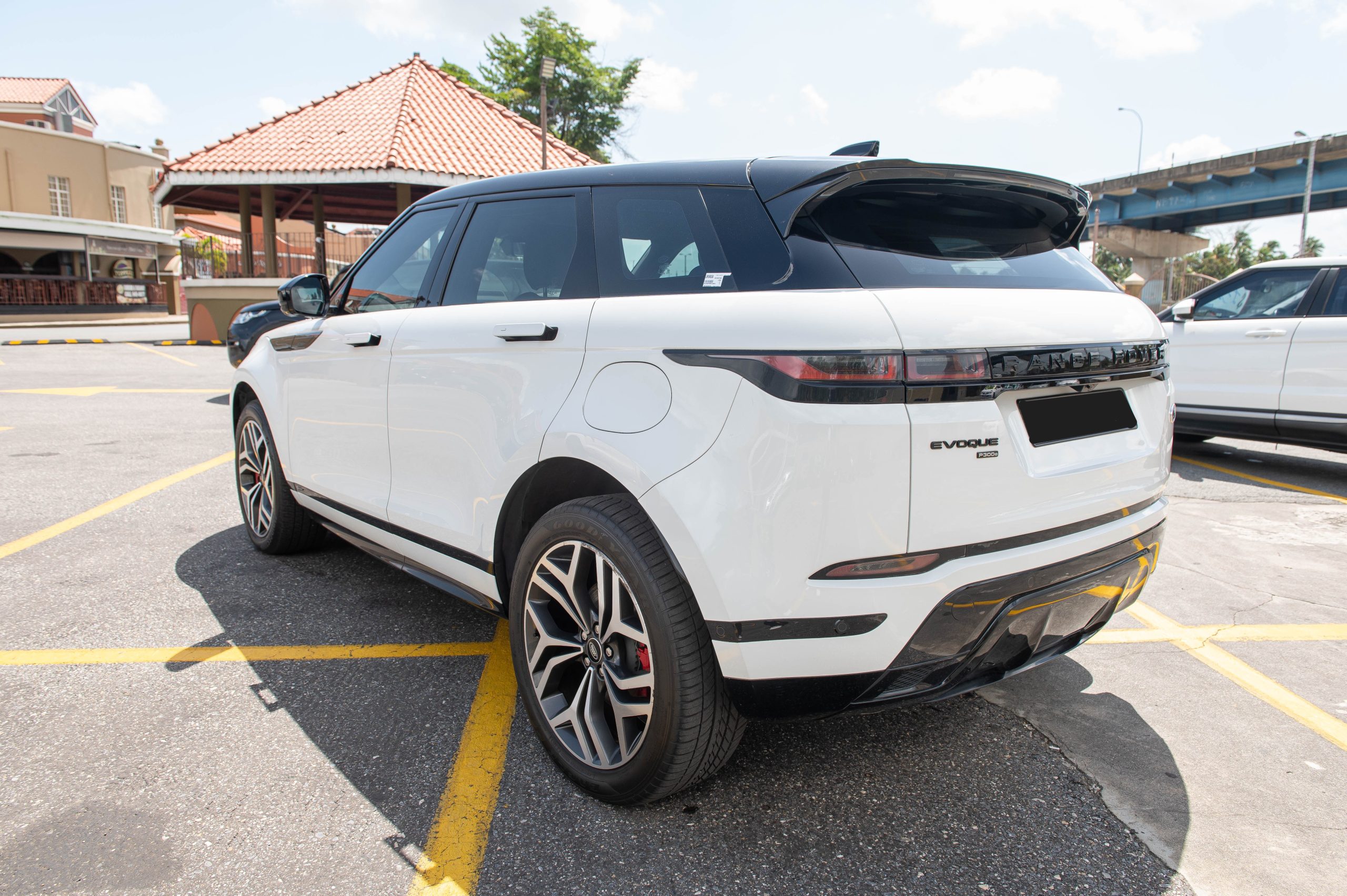 PEB 2021 RANGE ROVER EVOQUE R-DYNAMIC SE