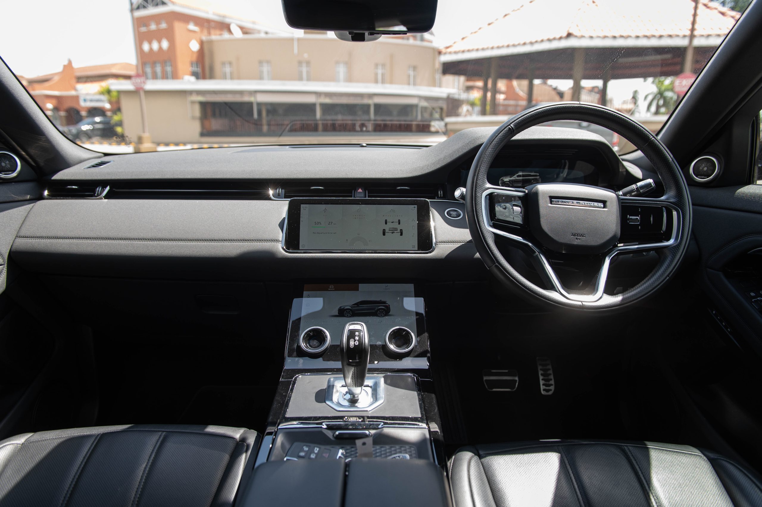 PEB 2021 RANGE ROVER EVOQUE R-DYNAMIC SE