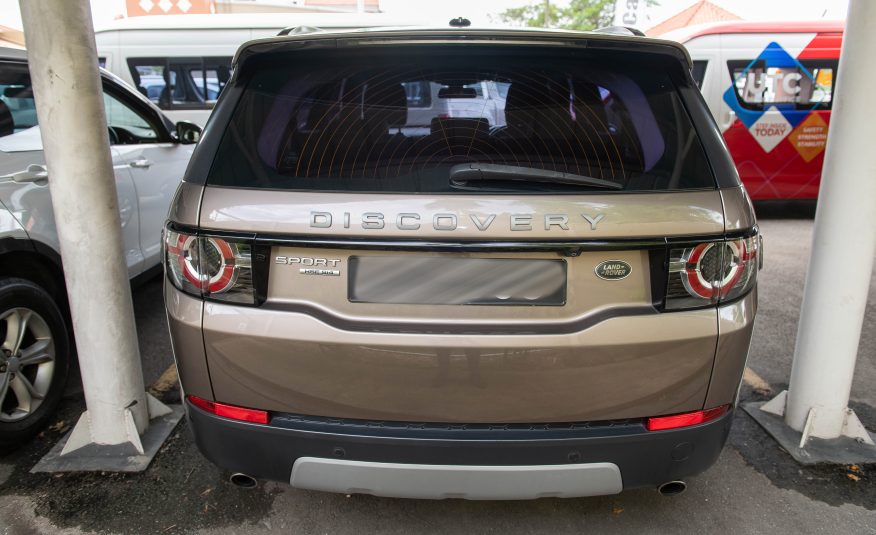 PDM 2015 Land Rover Discovery HSE Sport