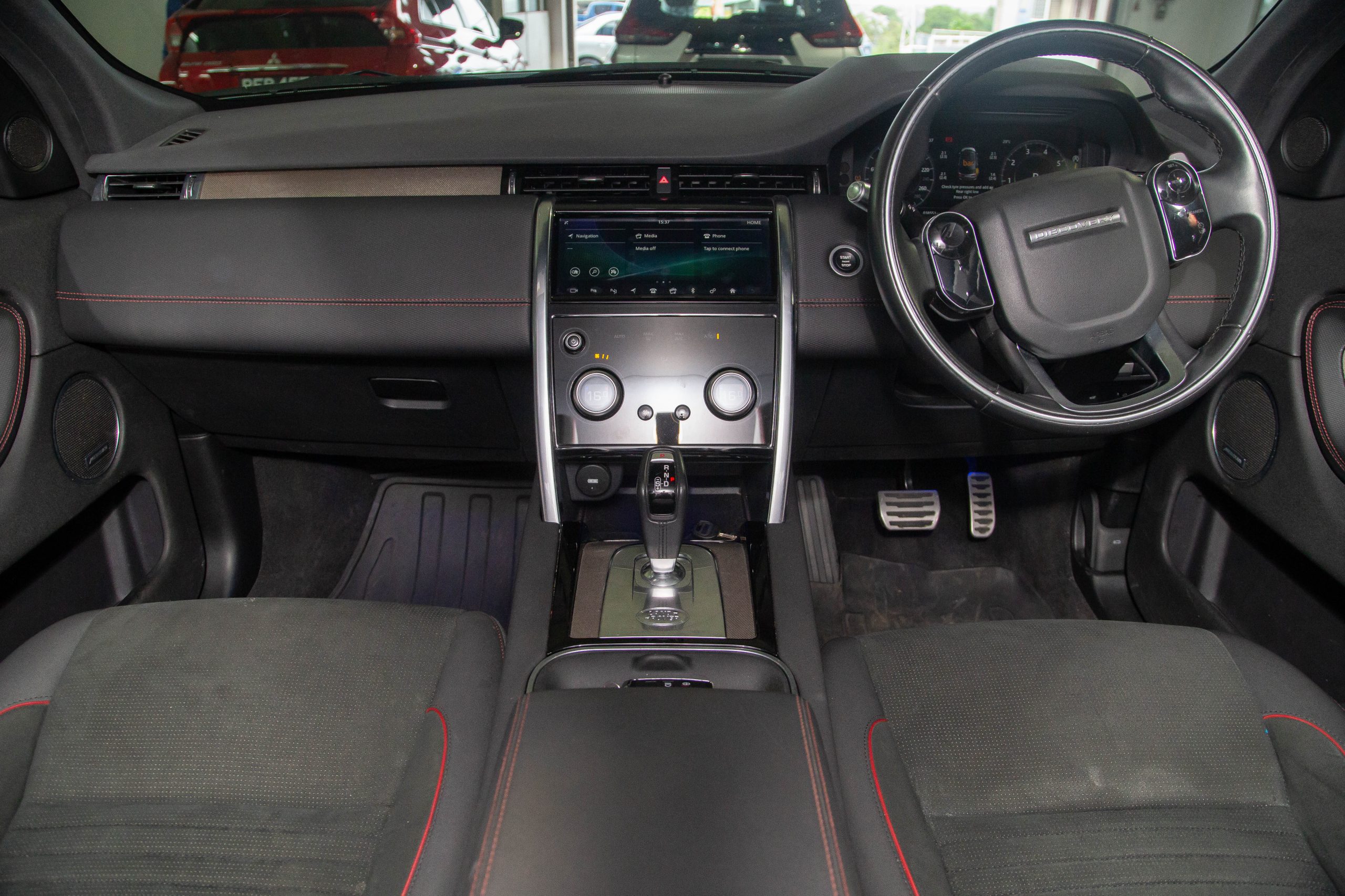 PEB White 2020 Land Rover DISCOVERY SPORT R-DYNAMIC SE