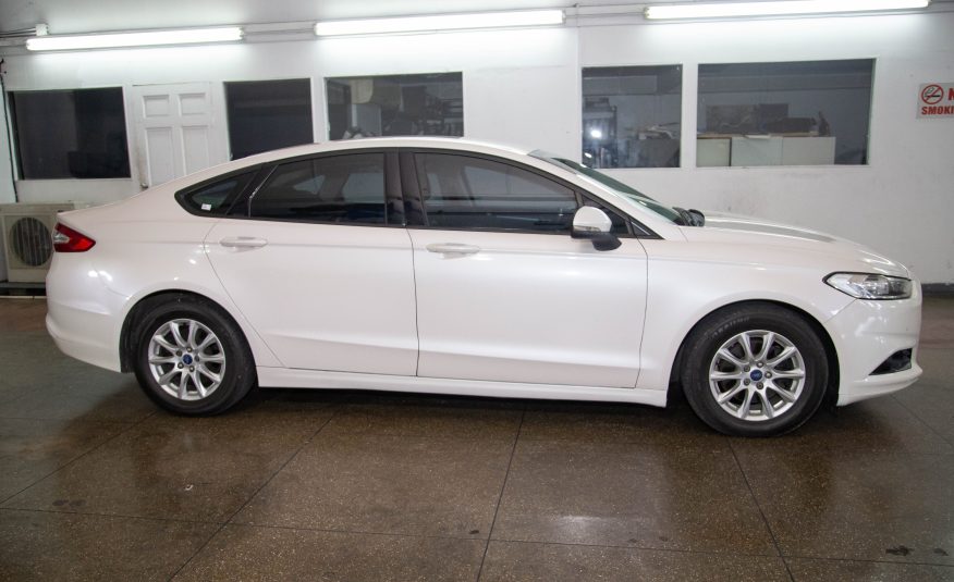 PDX White 2016 Ford Fusion