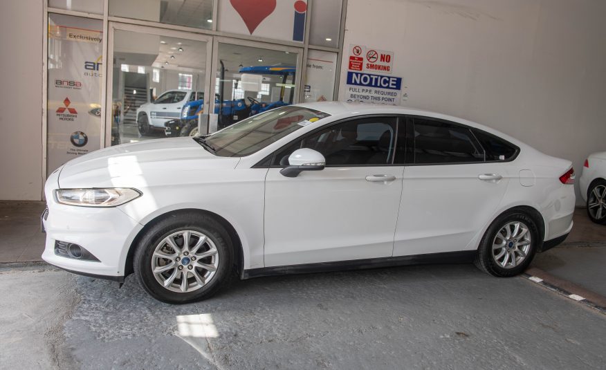 PDW FROZEN WHITE 2016 FORD FUSION