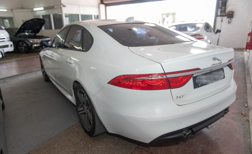 PDL 2016 WHITE JAGUAR XF R-SPORT