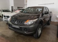 TDW JET BLACK MICA 2019 MITSUBISHI L200