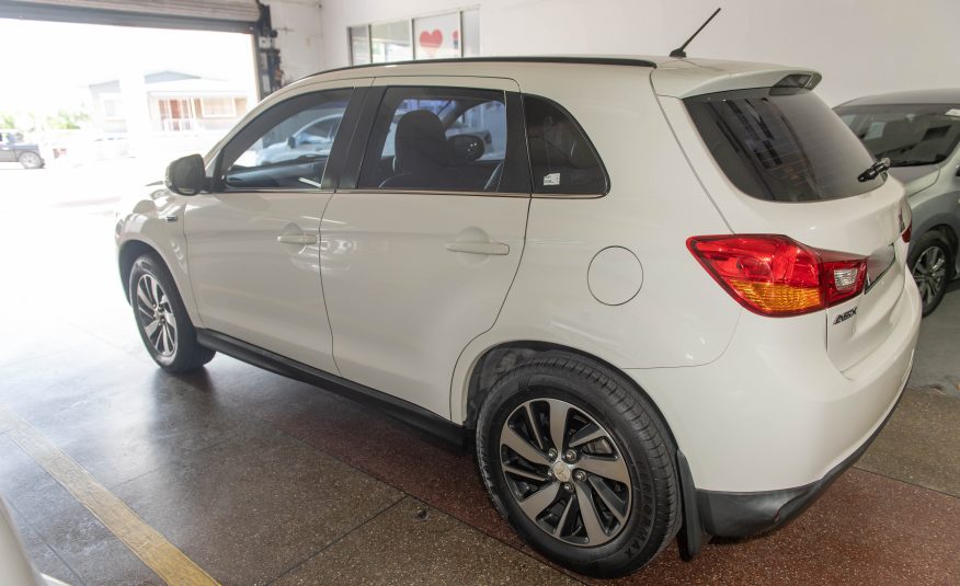 PDN WHITE 2016 MITSUBISHI ASX