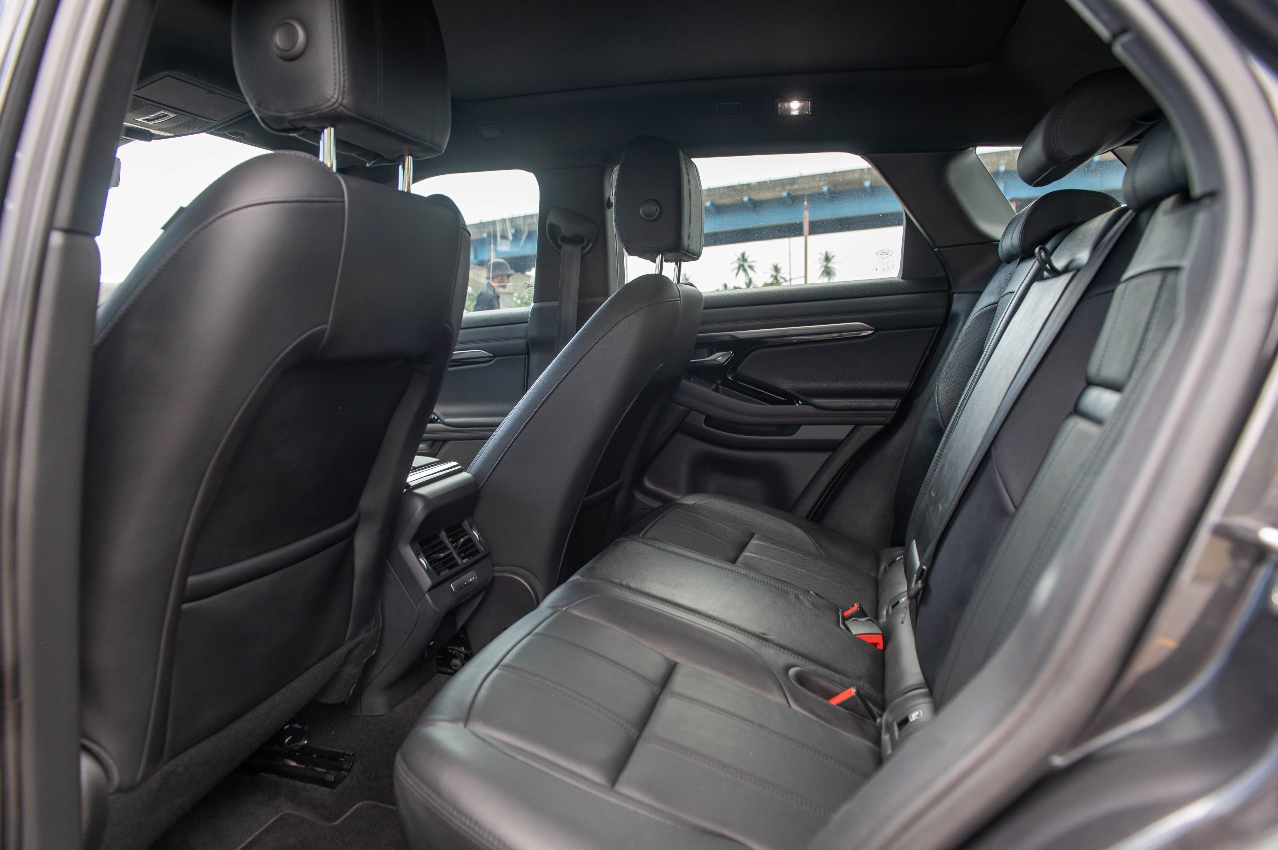 PEB 2021 RANGE ROVER EVOQUE R-DYNAMIC SE