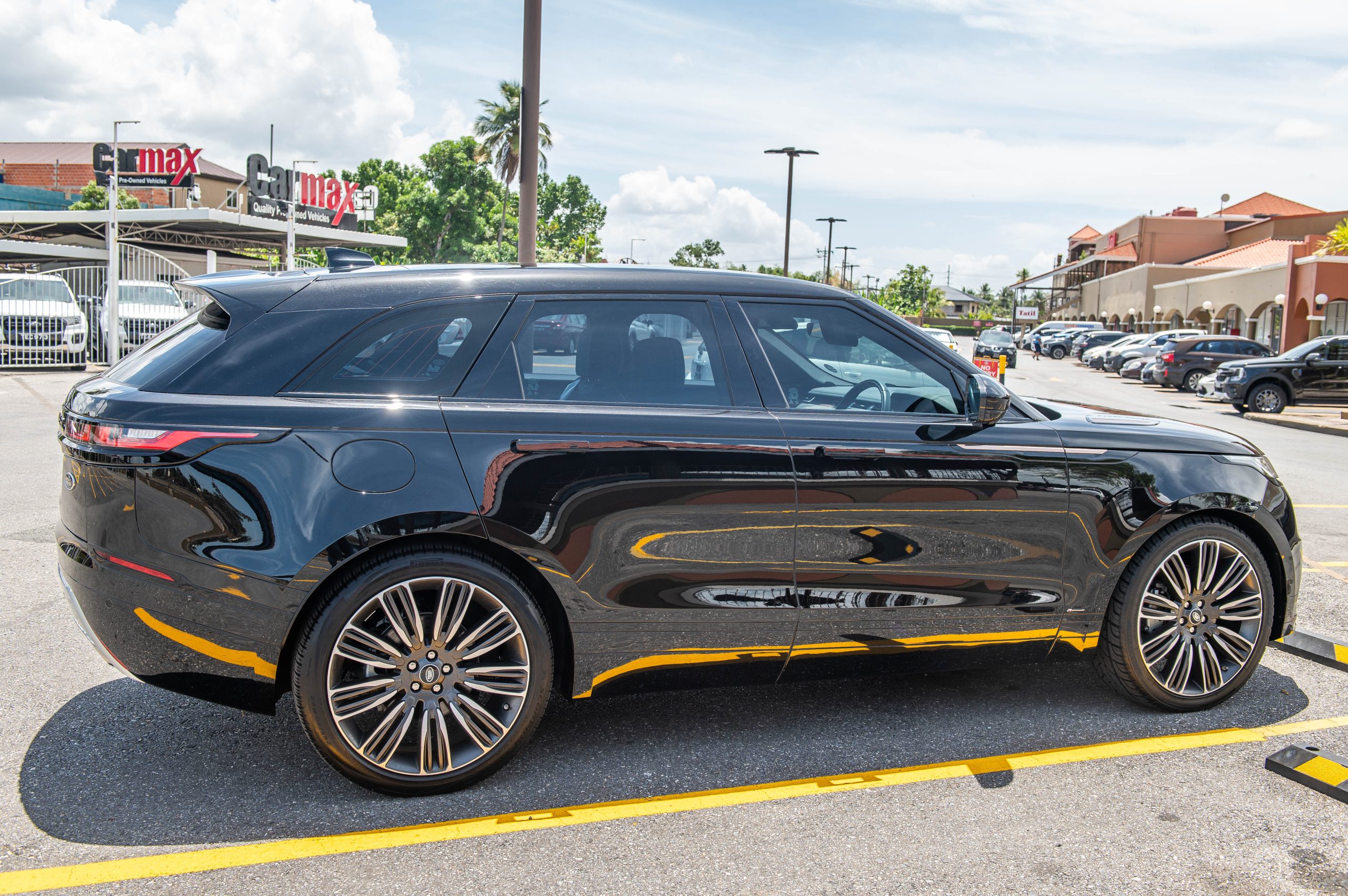 PDZ 2020 Black Land Rover Range Rover Velar HSE R- Dynamic