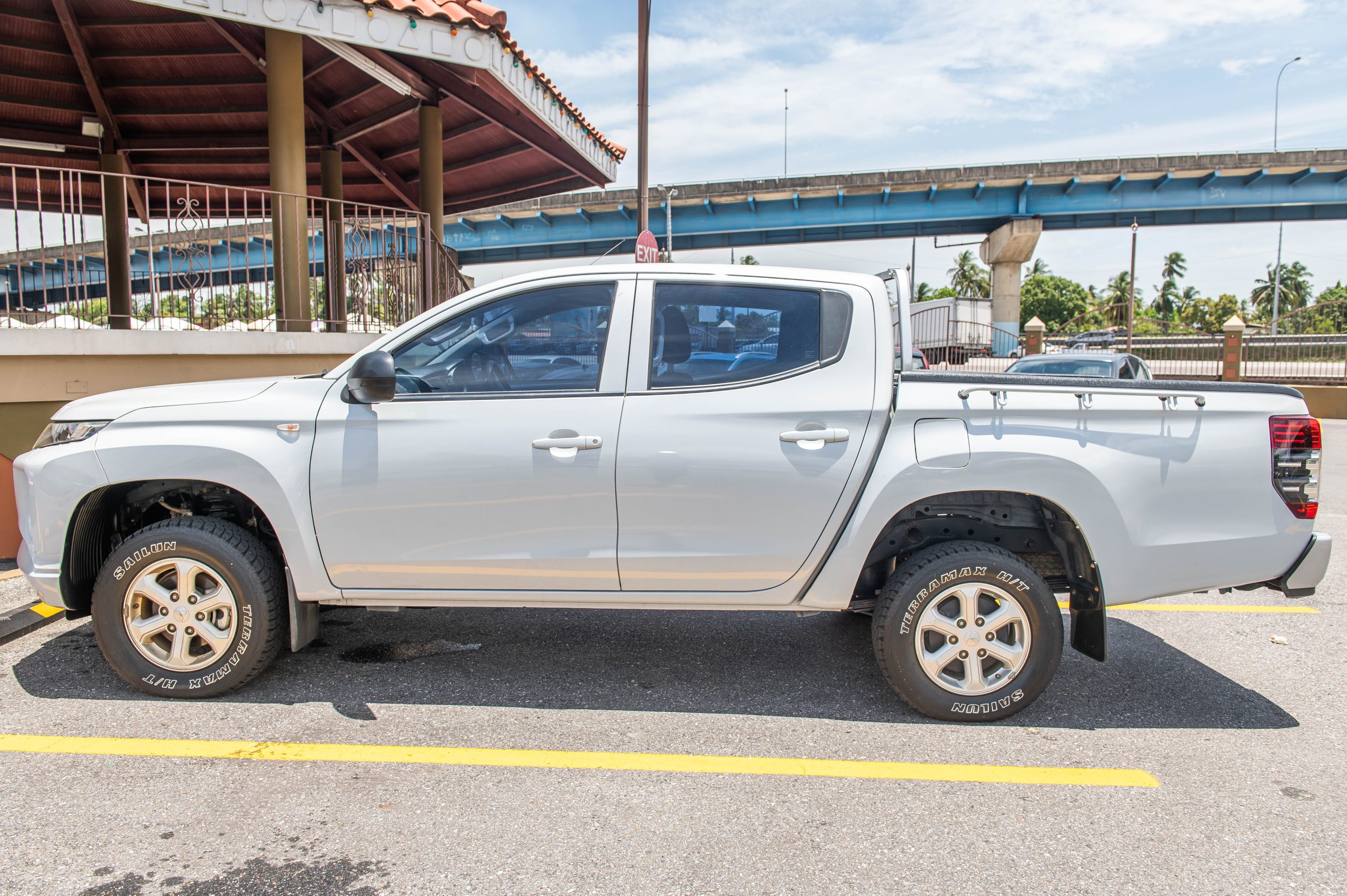 TDY 2020 White Mitsubishi L200