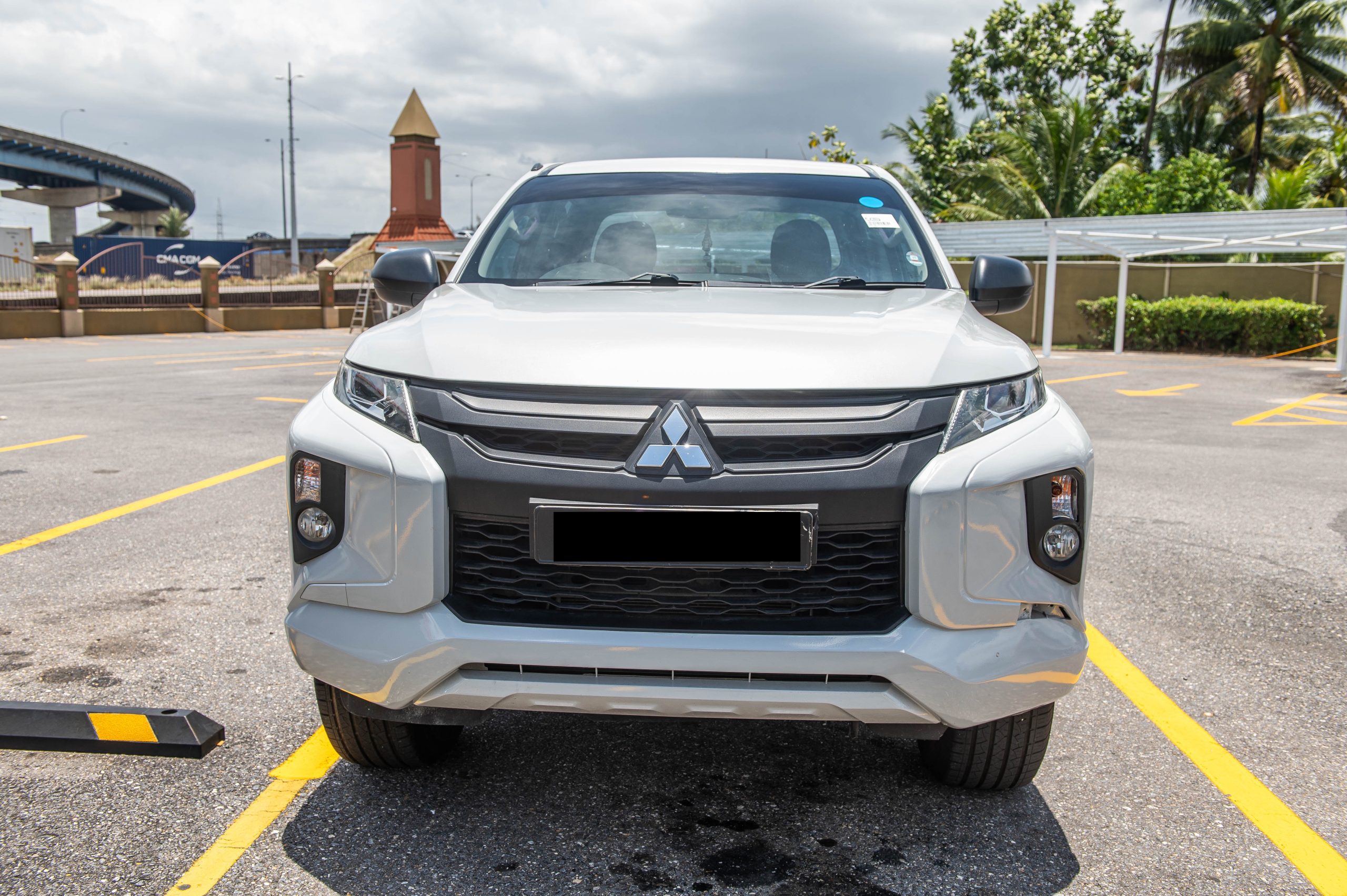 TDZ 2020 White Mitsubishi L200