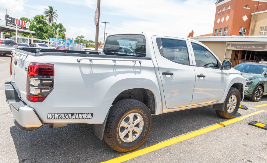 TDZ 2020 White Mitsubishi L200
