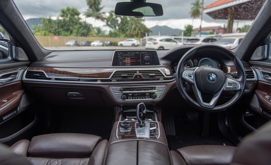 PDR Singapore Grey 2017 BMW 740i