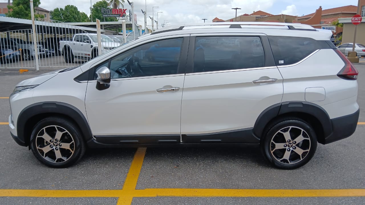 PEC 2022 White Mitsubishi Xpander Cross
