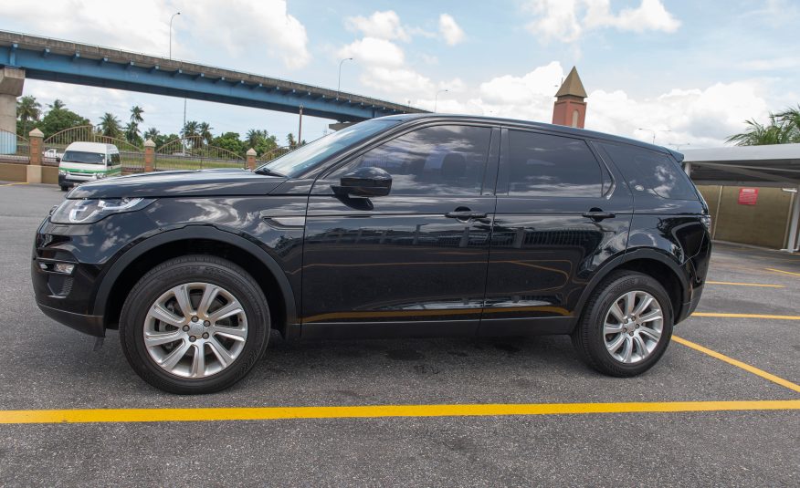 PDM 2016 Black Ford Discovery Sport SE