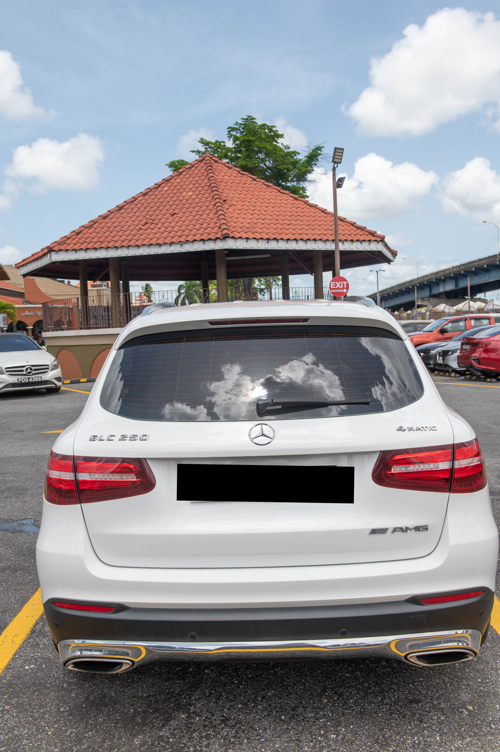 PDM 2015 Mercedes GLC 250