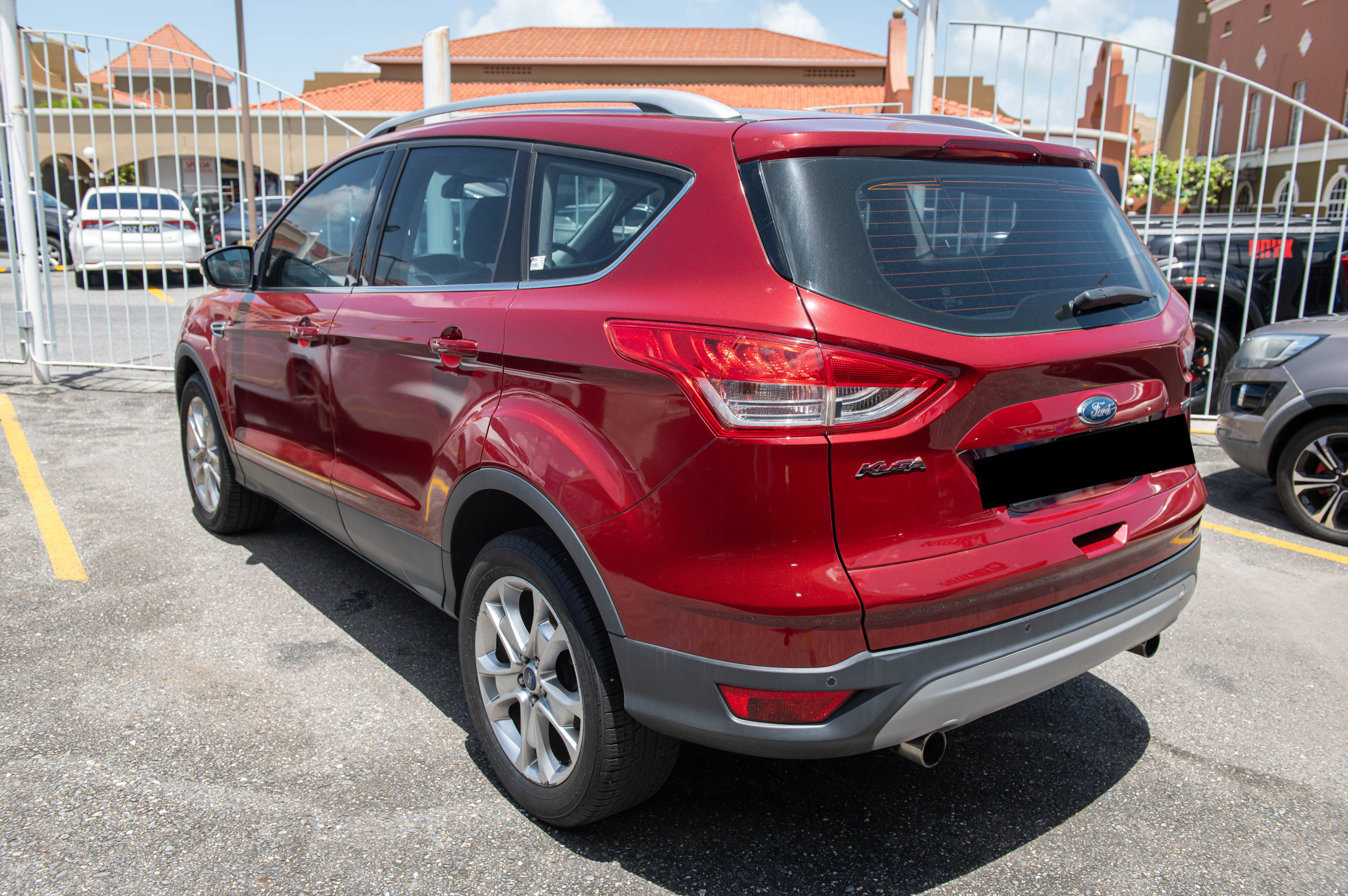 PDM 2016 Red Ford Kuga Titanium