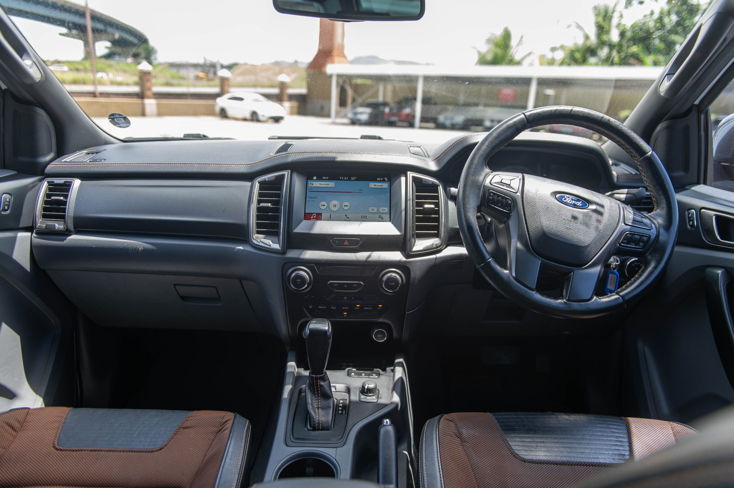 TDW 2019 White Ford Wildtrak