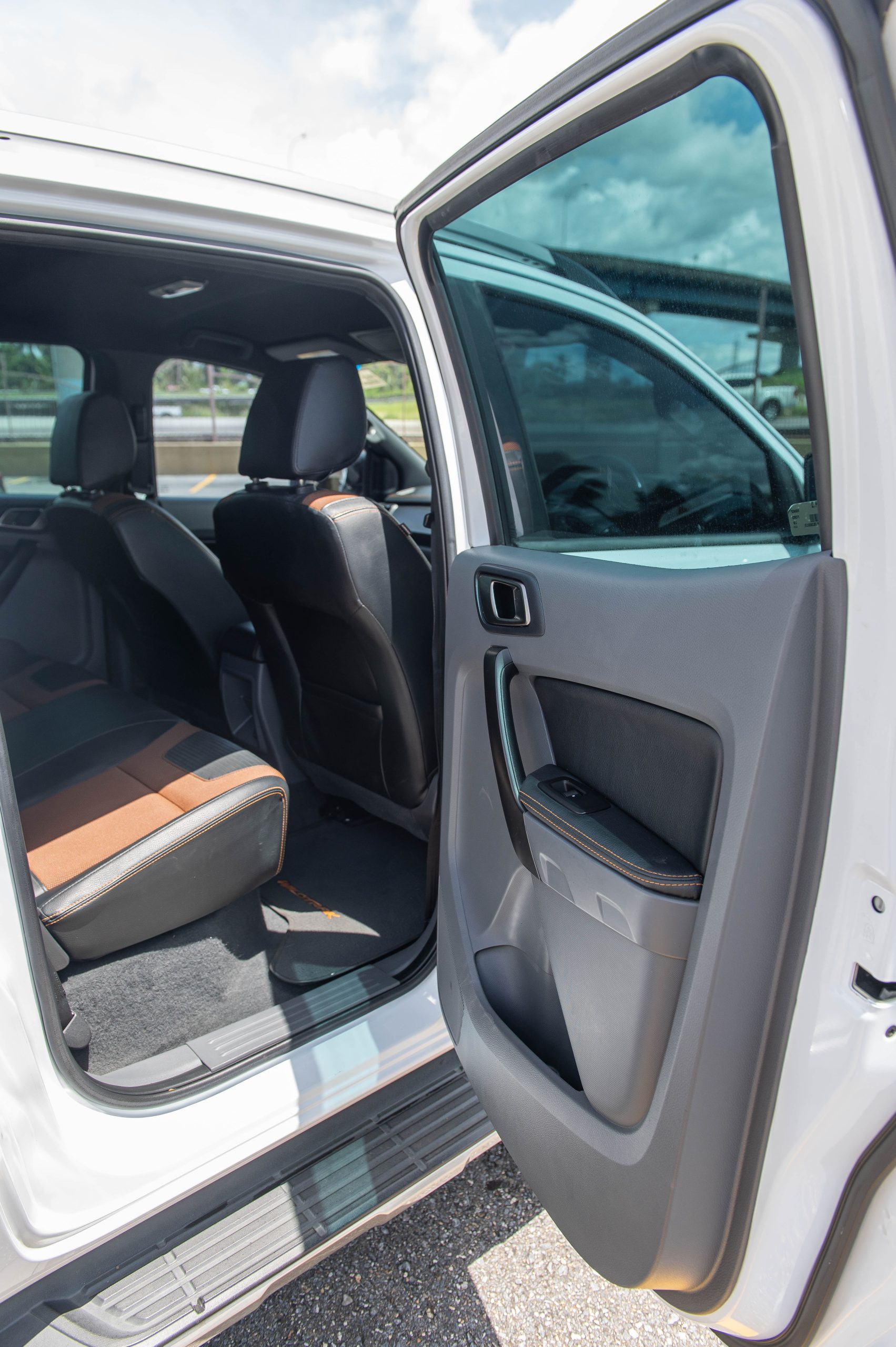 TDW 2019 White Ford Wildtrak