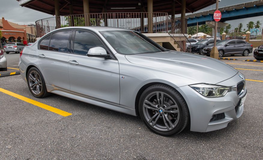 PDW 2018 Silver BMW 318i