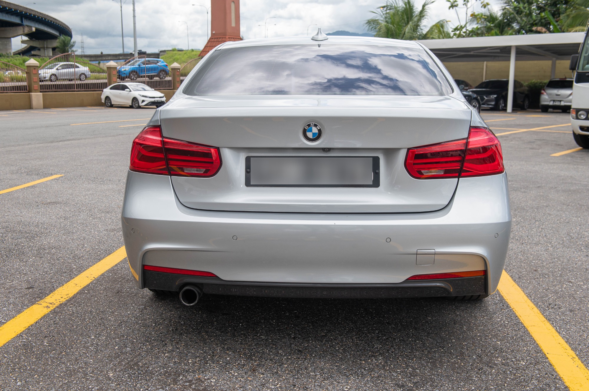 PDW 2018 Silver BMW 318i