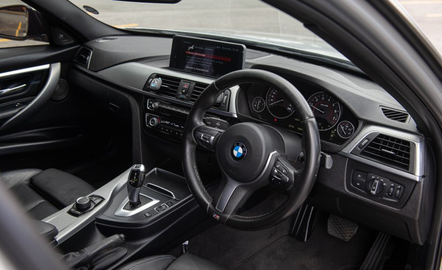 PDW 2018 Silver BMW 318i