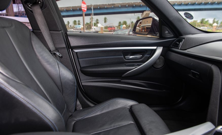 PDW 2018 Silver BMW 318i