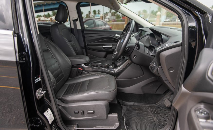 PDW 2019 Black Ford Kuga Titanium