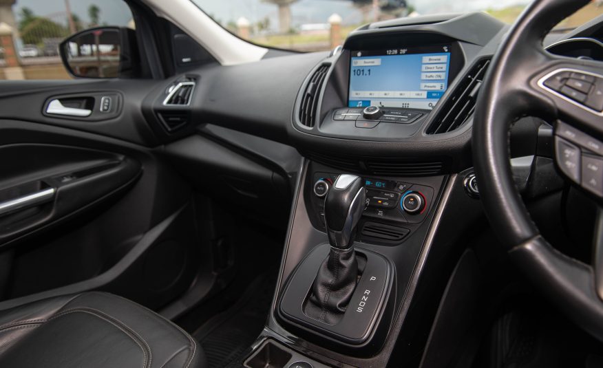 PDW 2019 Black Ford Kuga Titanium