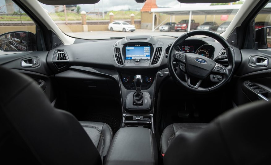 PDW 2019 Black Ford Kuga Titanium