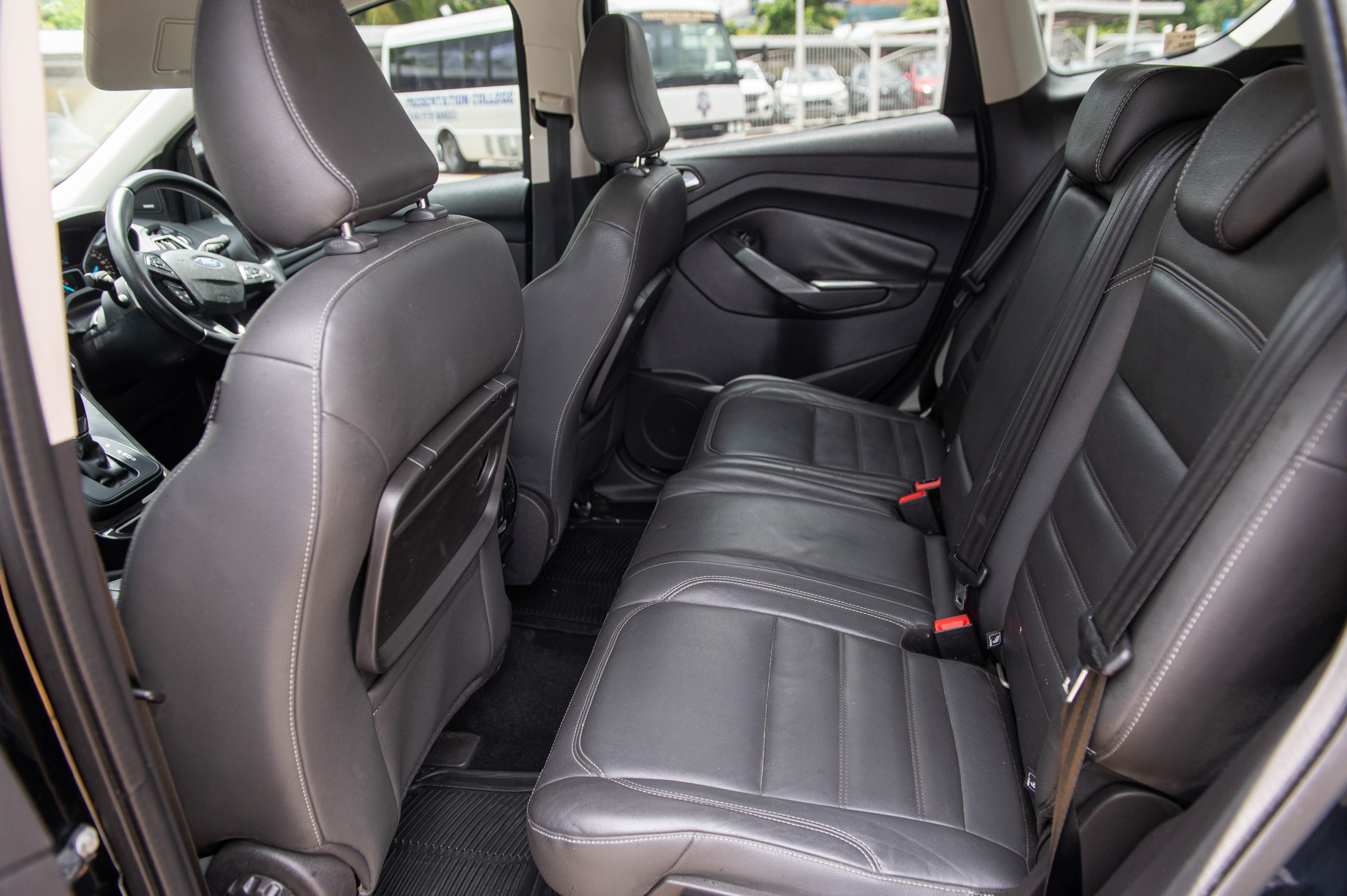 PDW 2019 Black Ford Kuga Titanium