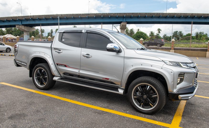TEB 2021 Silver Mitsubishi SPORTERO