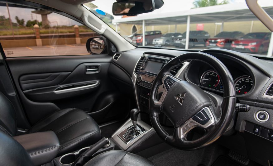 TEB 2021 Silver Mitsubishi SPORTERO