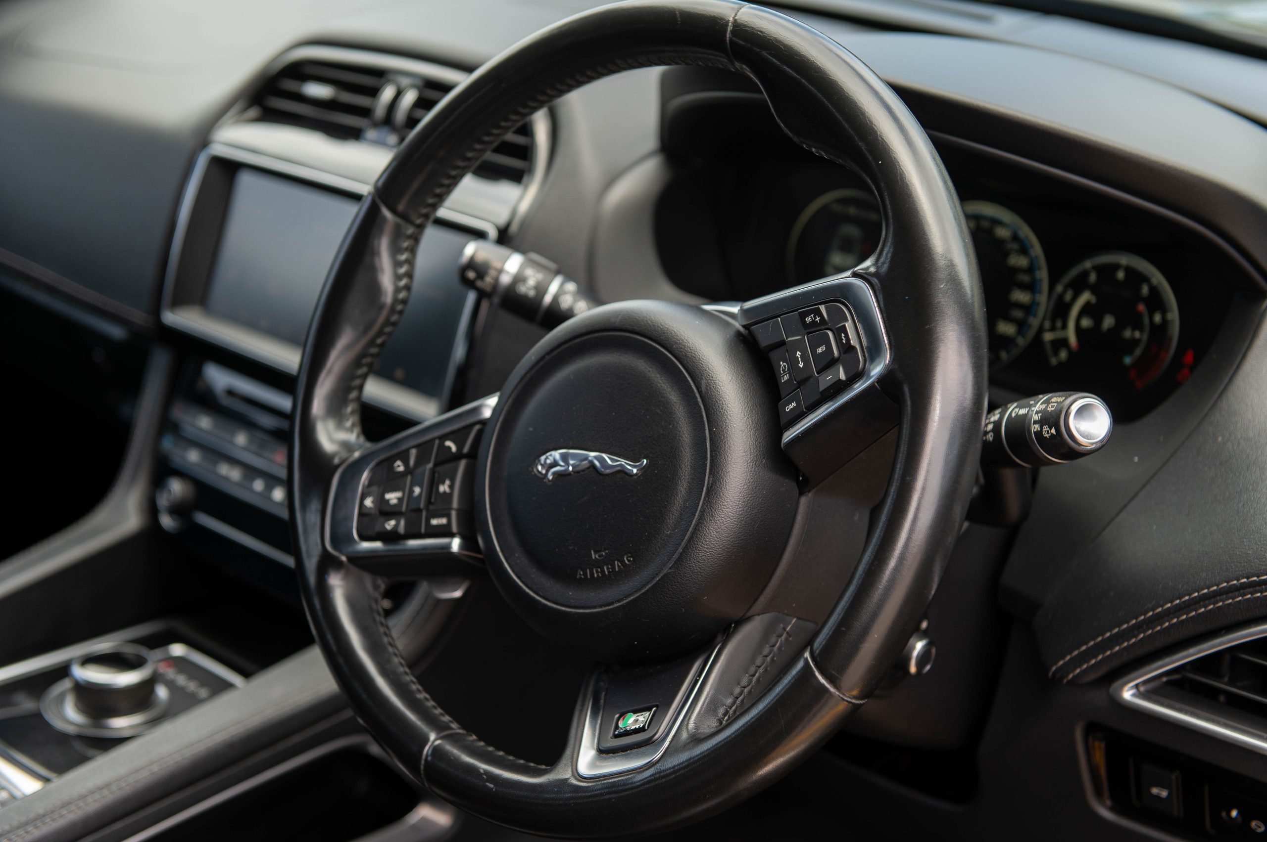 PDT 2018 Blue Jaguar F-PACE