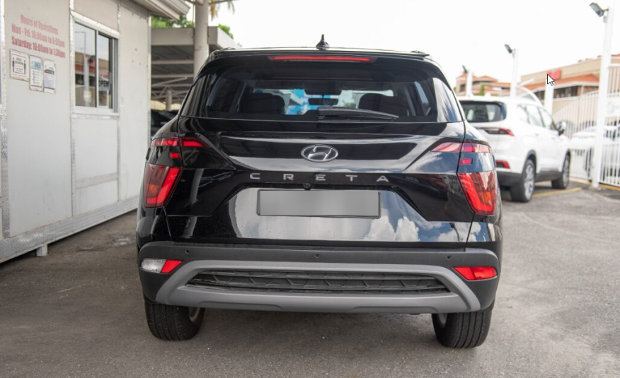 PEG 2024 Black Hyundai Creta