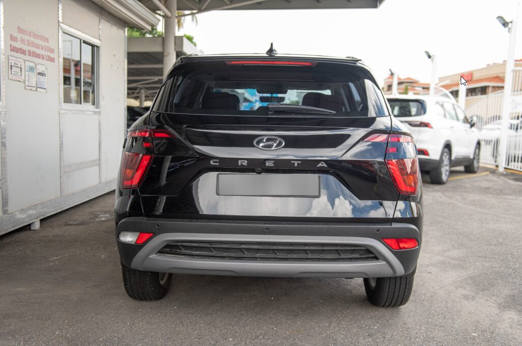 PEG 2024 Black Hyundai Creta