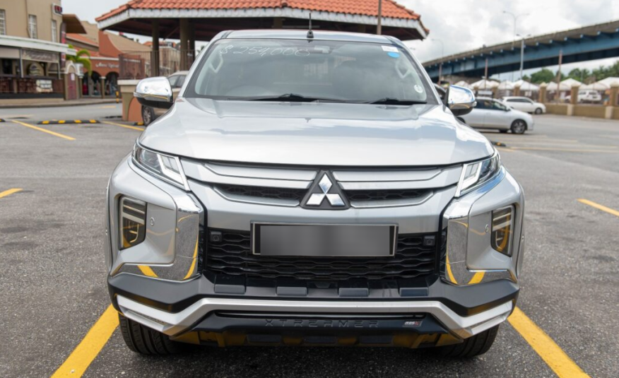 TEB 2021 Silver Mitsubishi SPORTERO