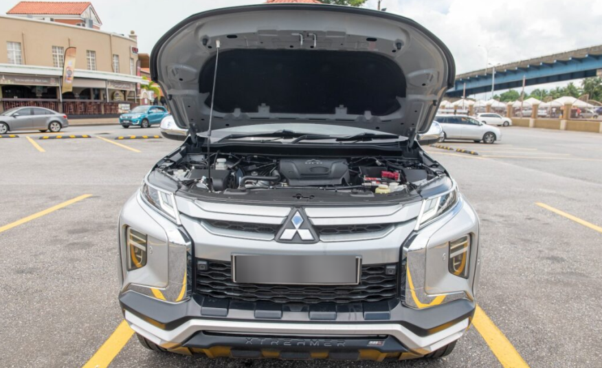 TEB 2021 Silver Mitsubishi SPORTERO