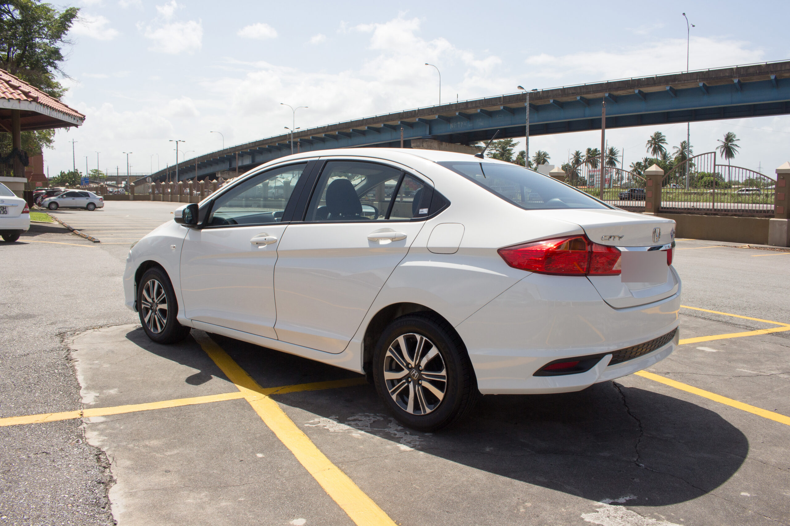 PEB 2021 Taffeta White Honda City Cng
