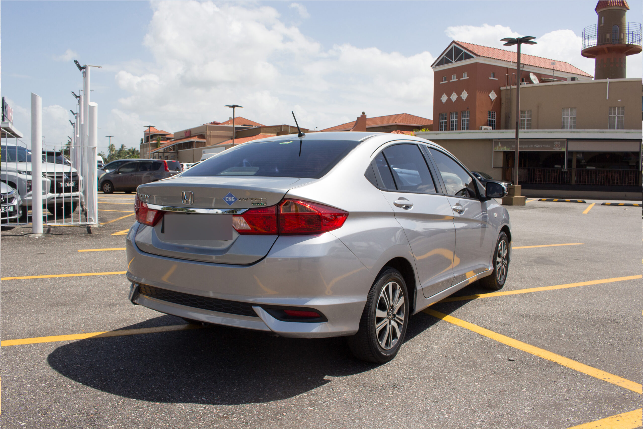 PEB 2021 Silver Honda City CNG