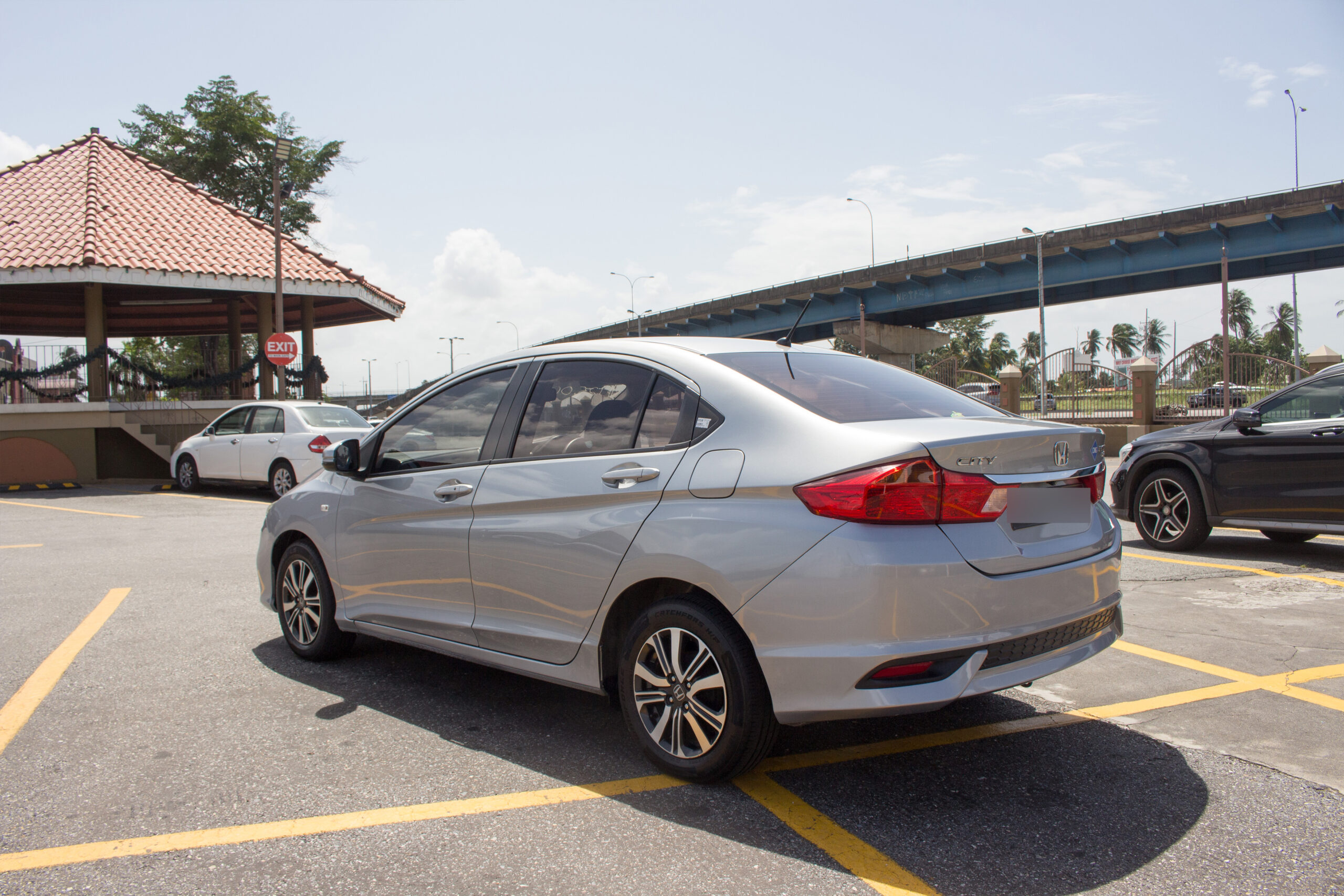 PEB 2021 Lunar Silver Honda City CNG
