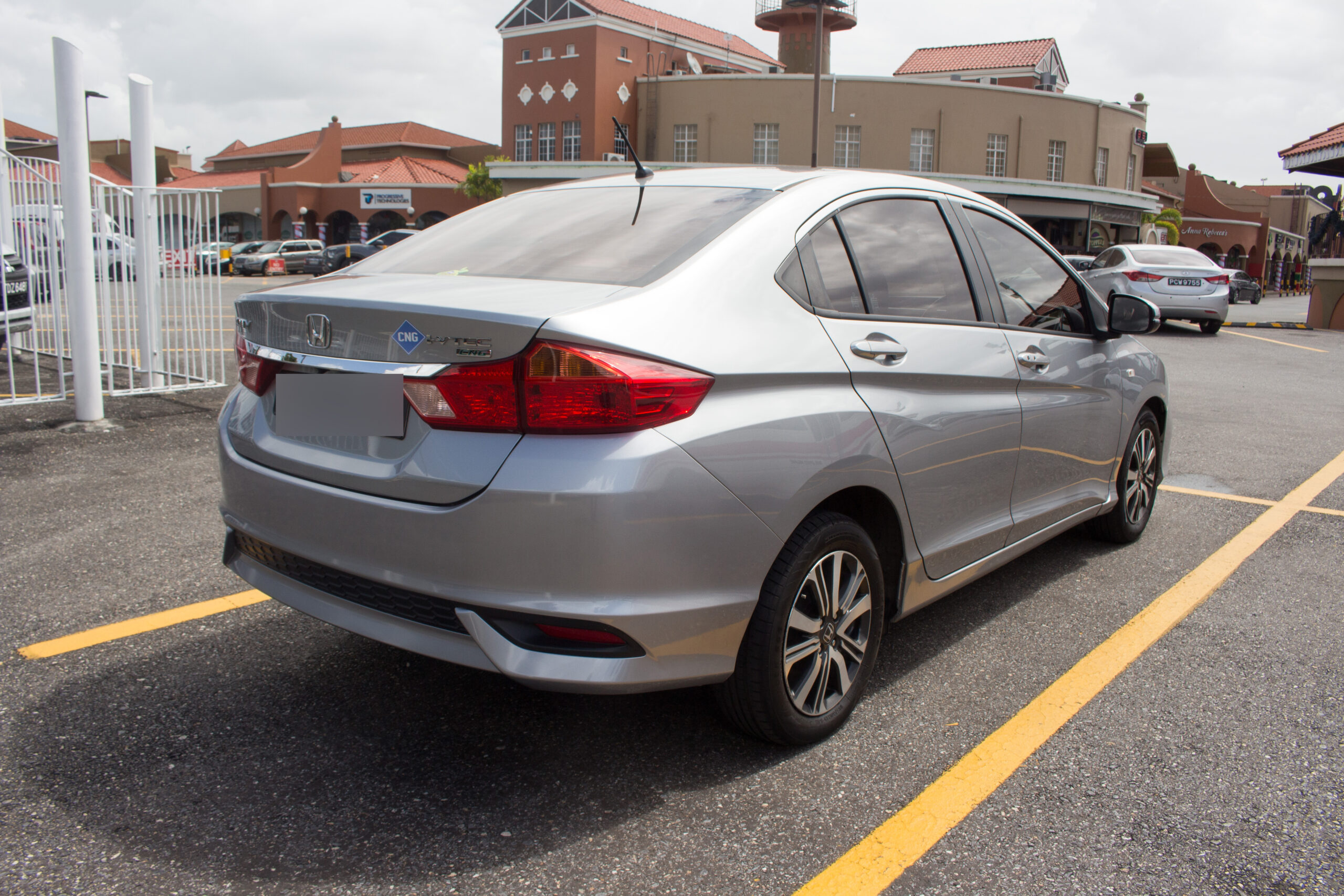 PEB 2021 Lunar Silver Honda City CNG