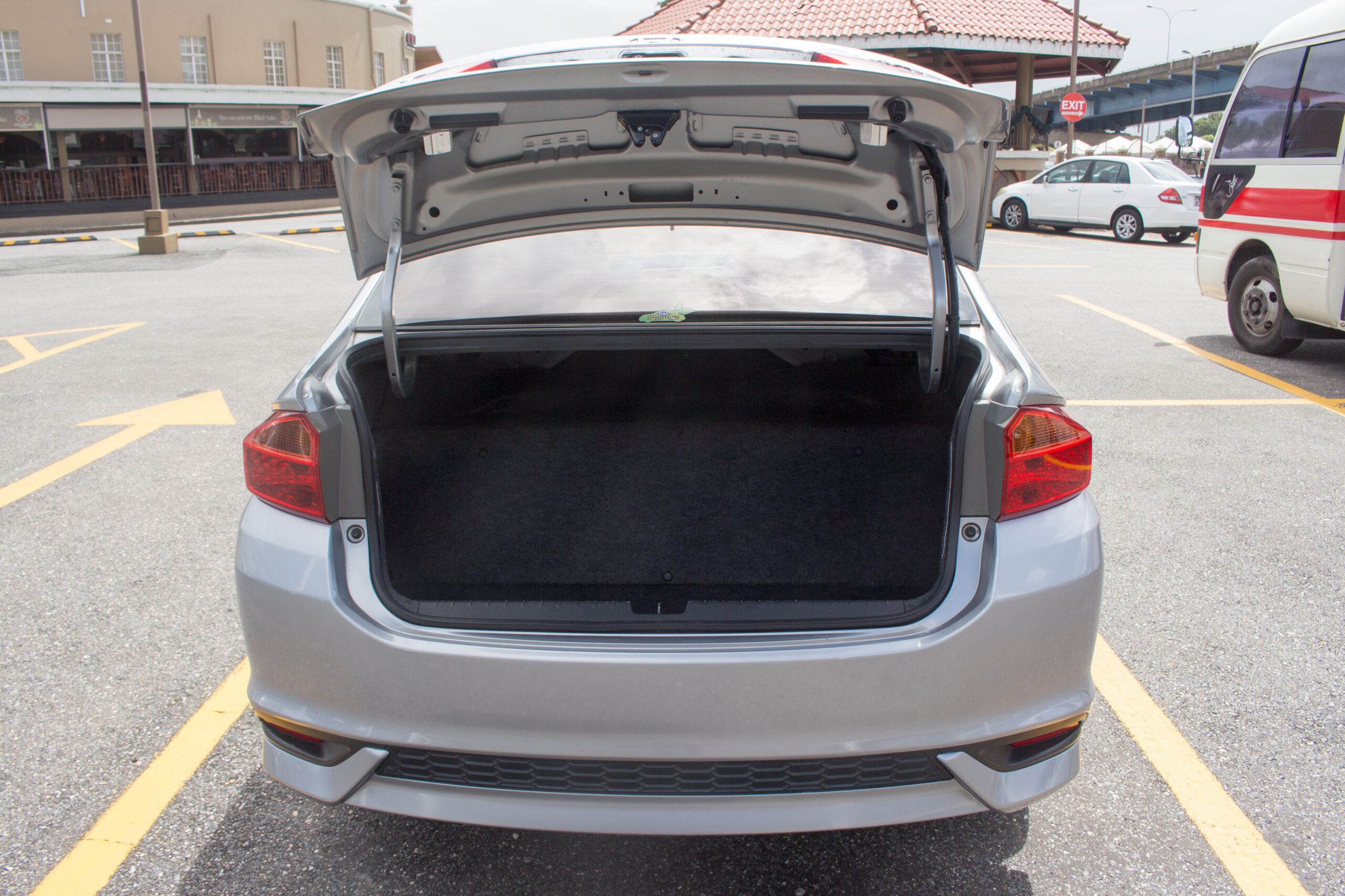 PEB 2021 Lunar Silver Honda City CNG