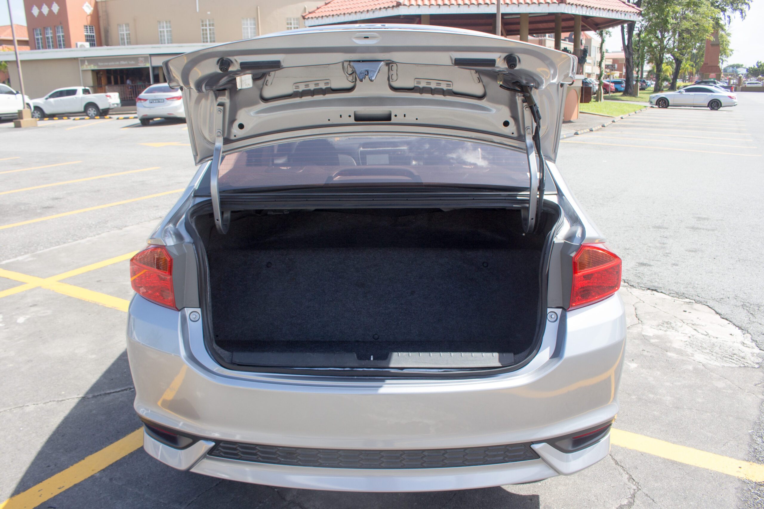 PEB 2021 Silver Honda City CNG