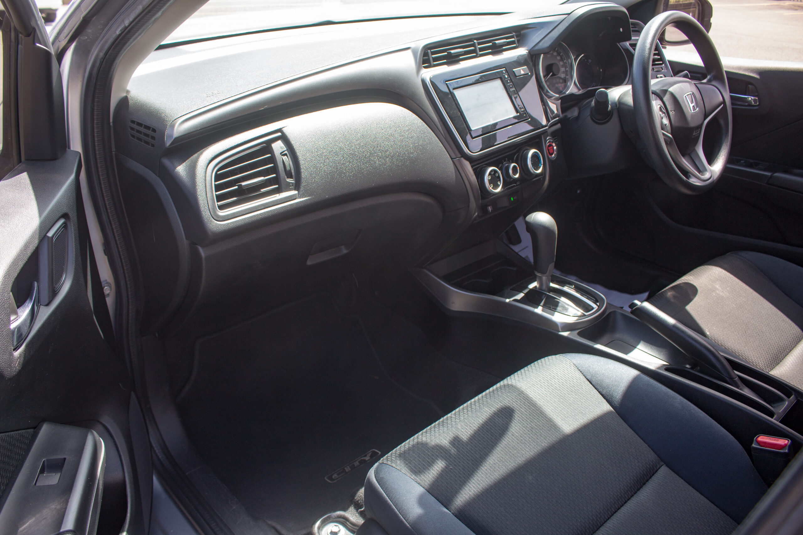 PEB 2021 Silver Honda City CNG