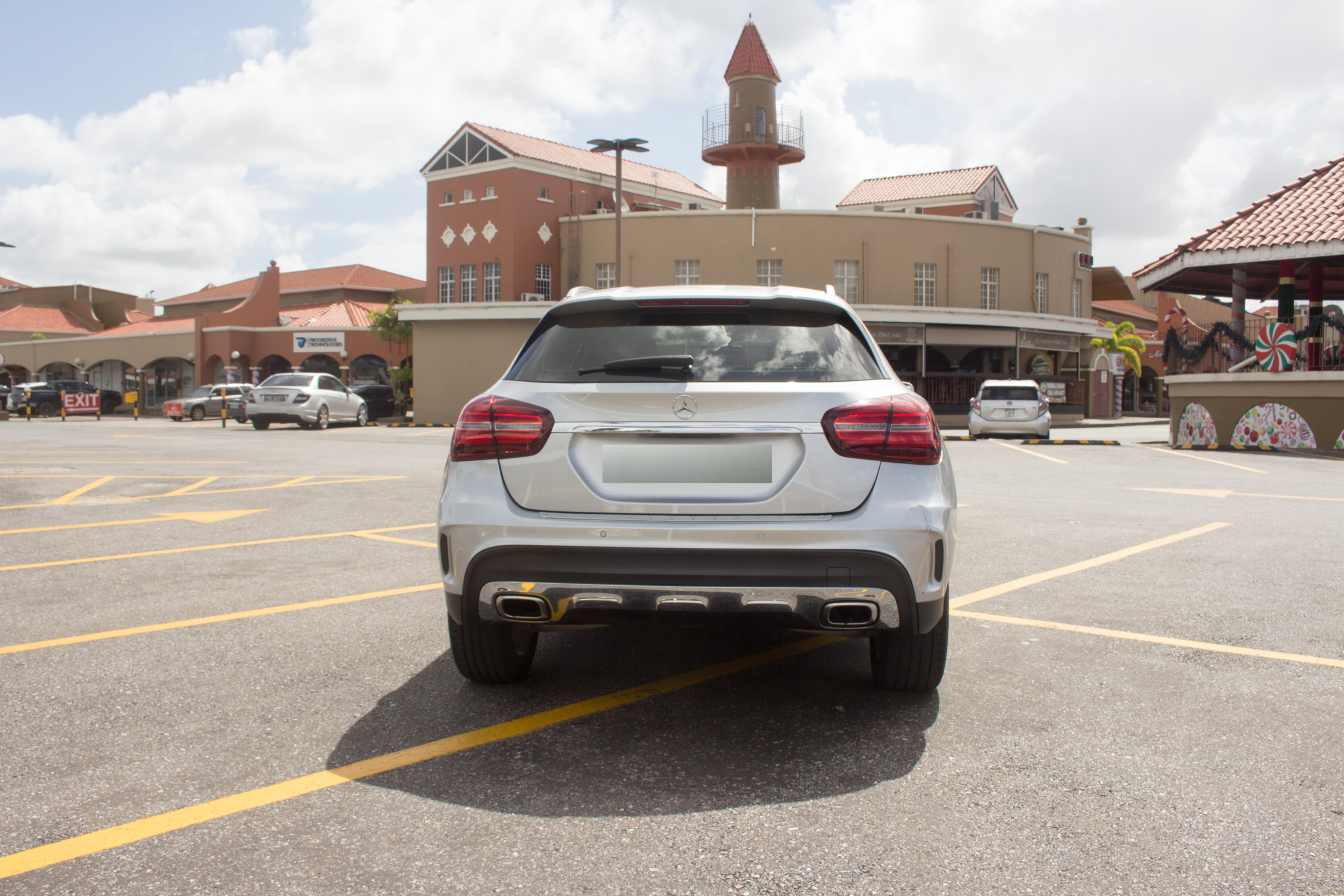 PDZ 2019 Silver Mercedes Benz GLA 200