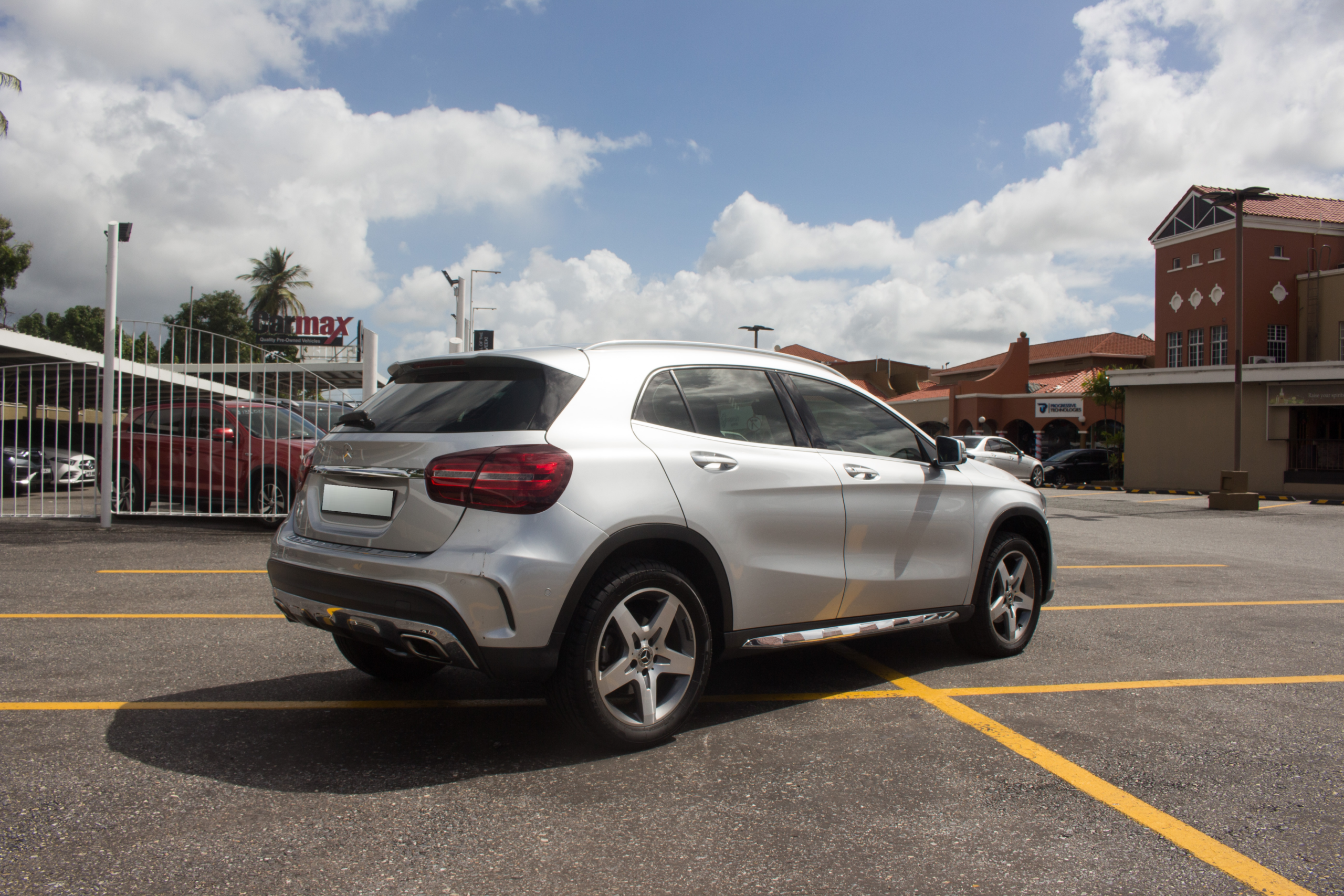 PDZ 2019 Silver Mercedes Benz GLA 200