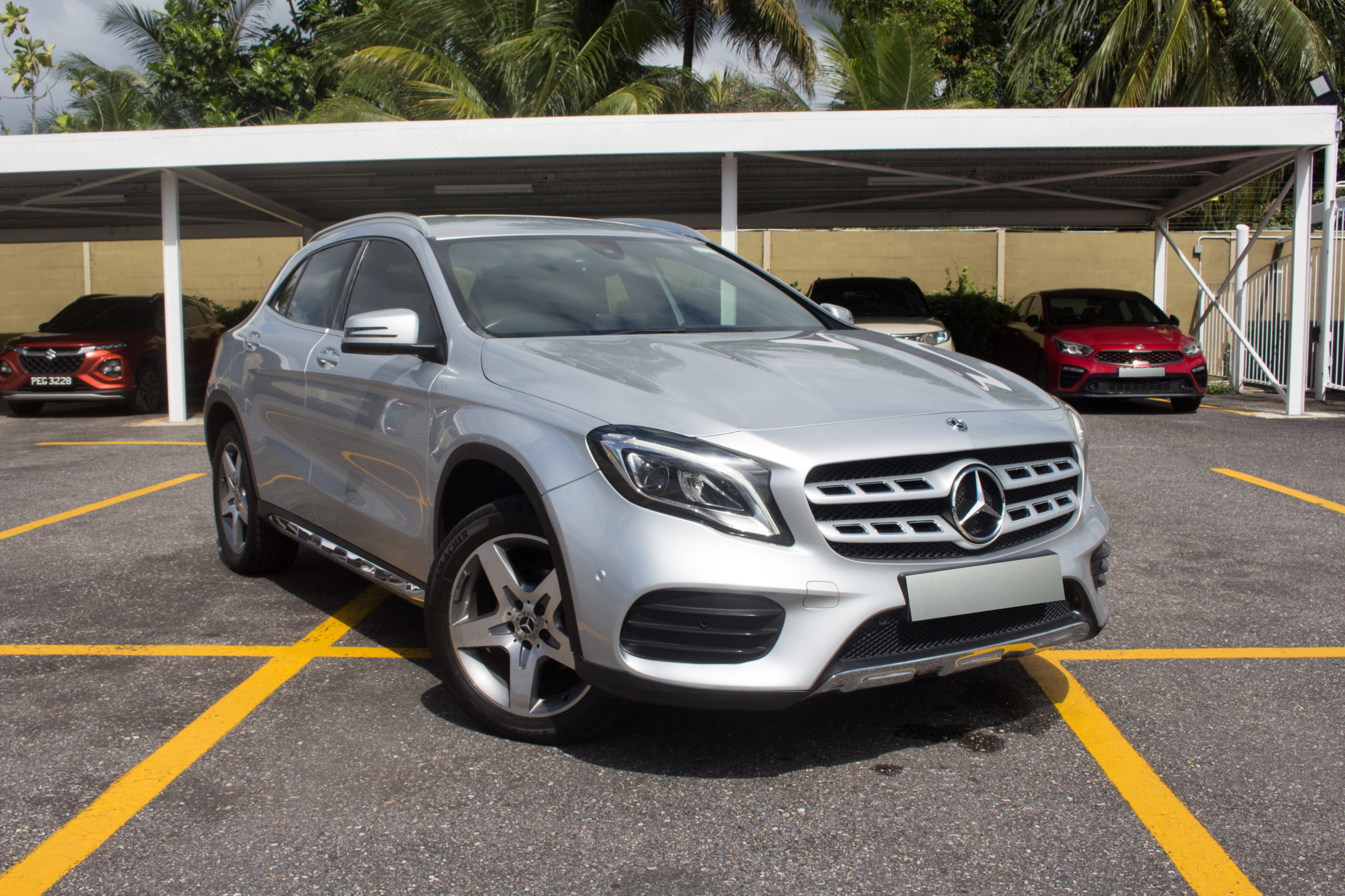 PDZ 2019 Silver Mercedes Benz GLA 200