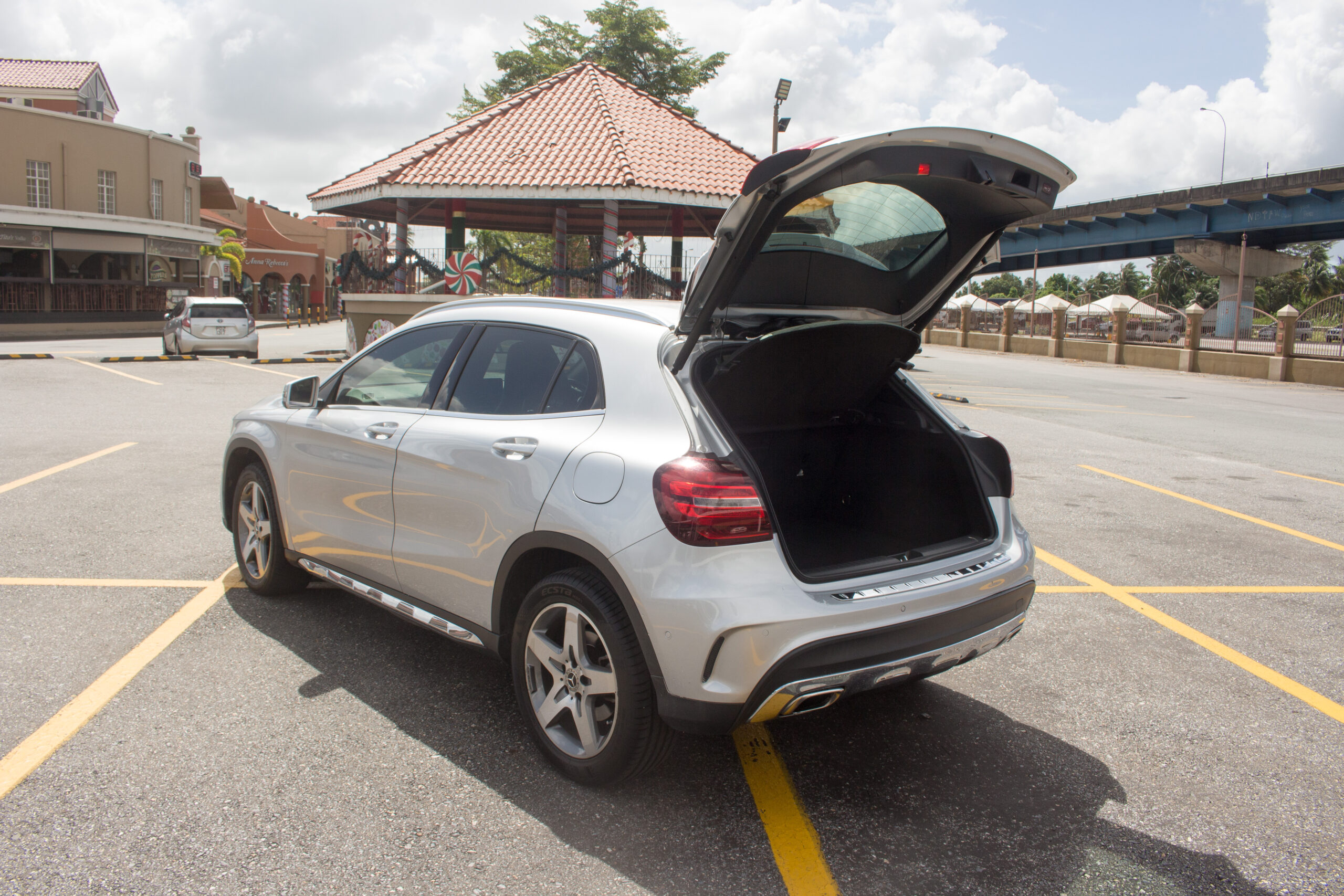 PDZ 2019 Silver Mercedes Benz GLA 200