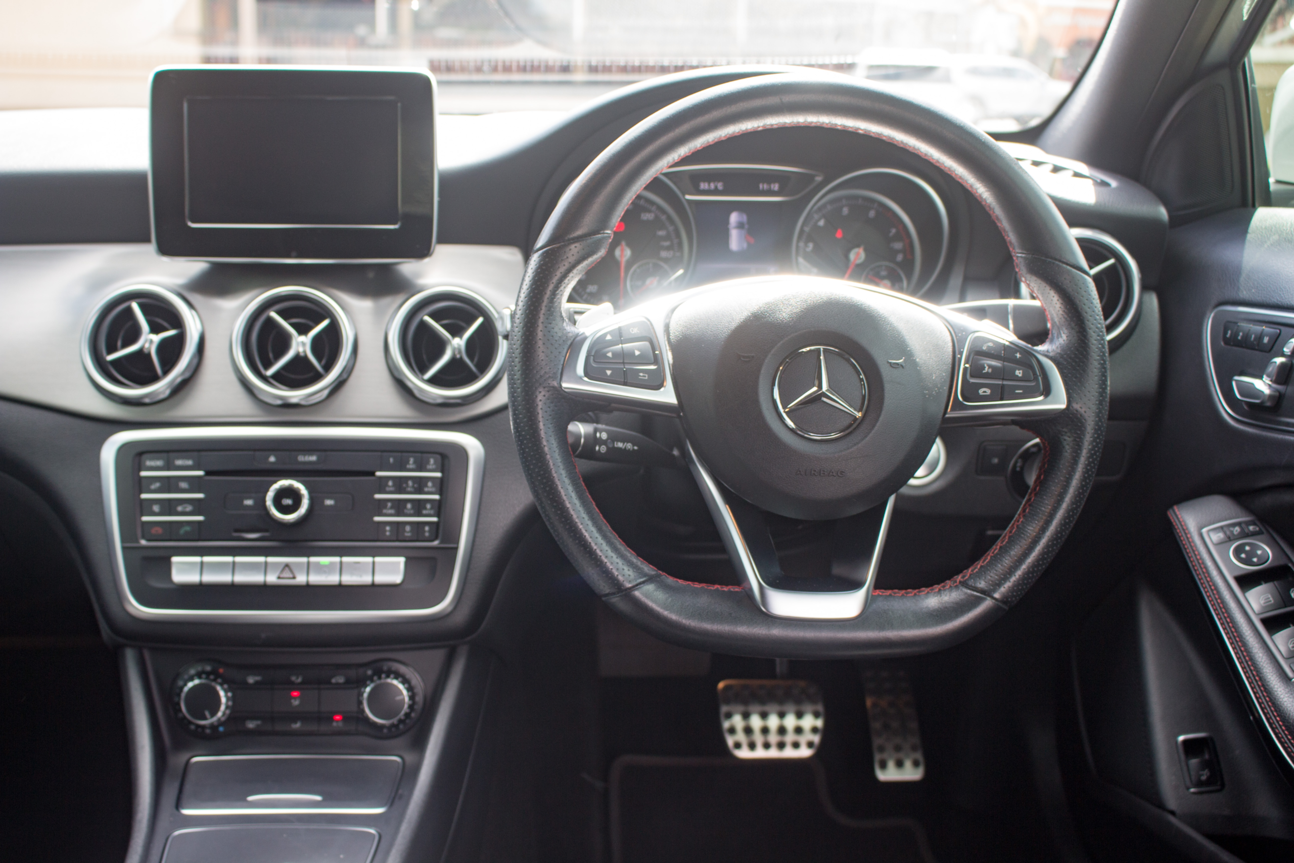 PDZ 2019 Silver Mercedes Benz GLA 200