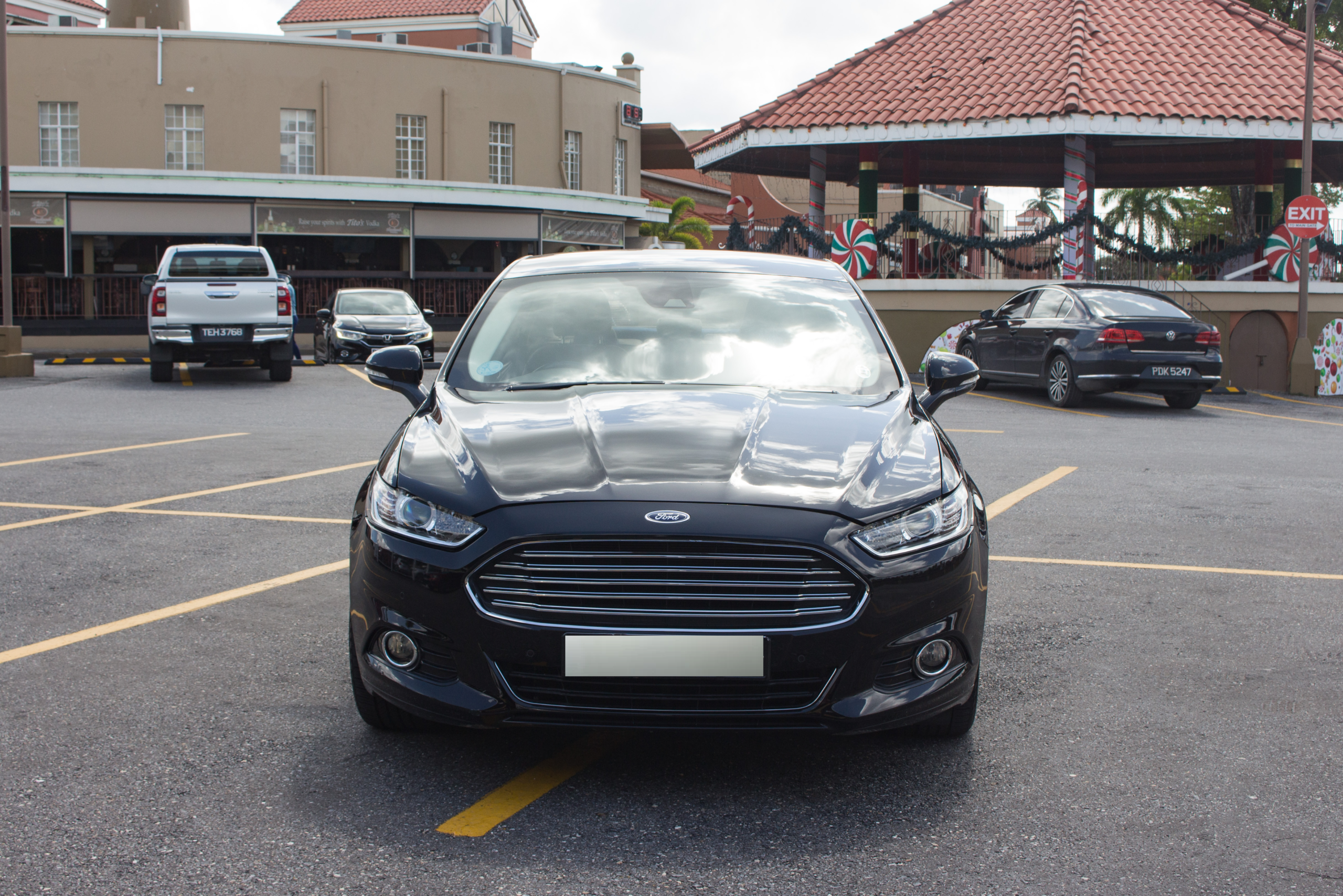 PEB 2016 Black Ford Fusion