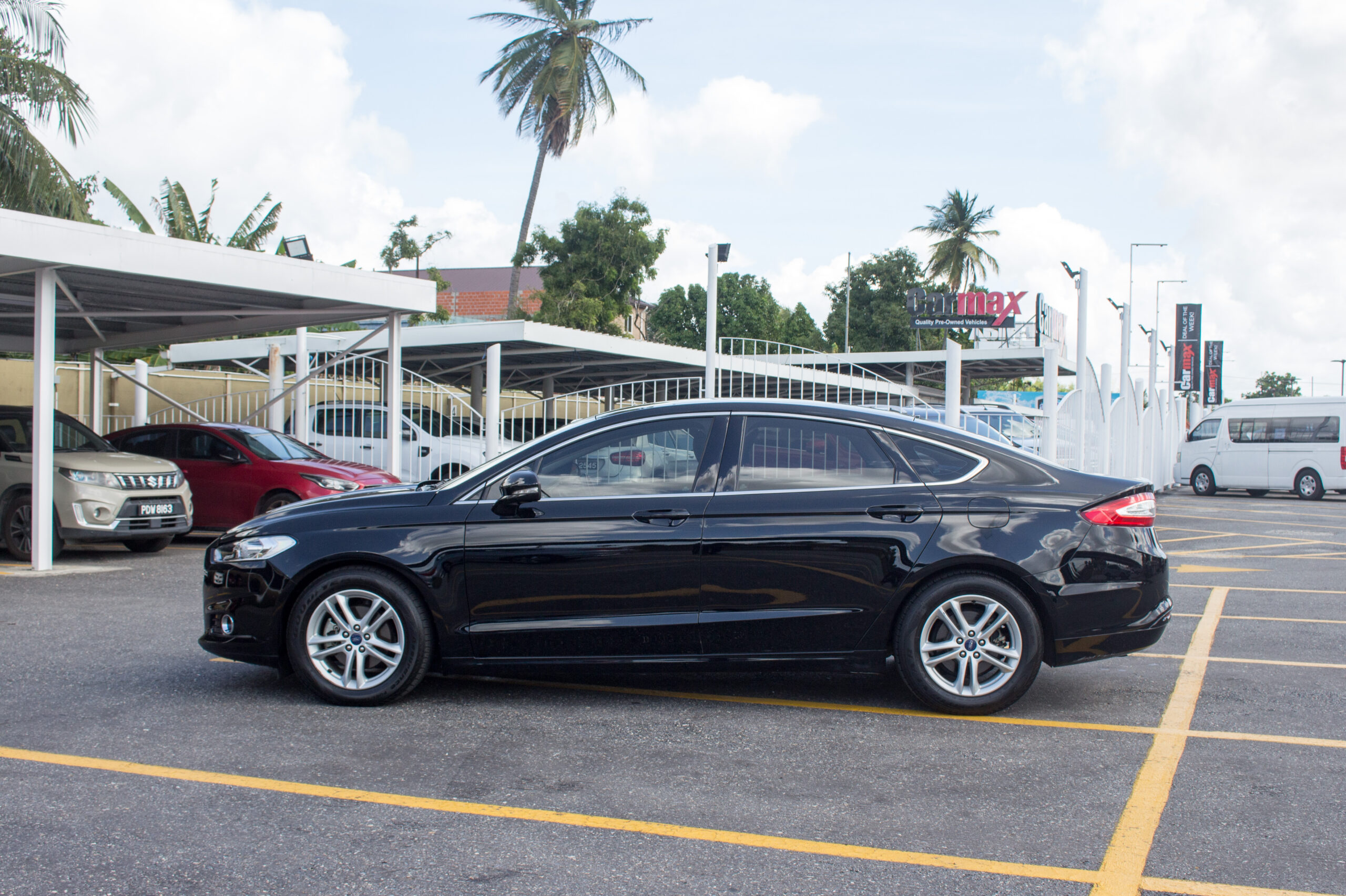 PEB 2016 Black Ford Fusion